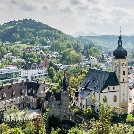 فندق Schloss An Der Eisenstrasse 4*