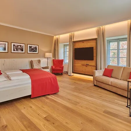 Schloss An Der Eisenstrasse فندق