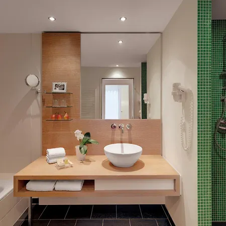 Schloss An Der Eisenstrasse 4*