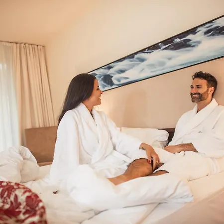 Schloss An Der Eisenstrasse 4* وایدهوفن آن در یبس