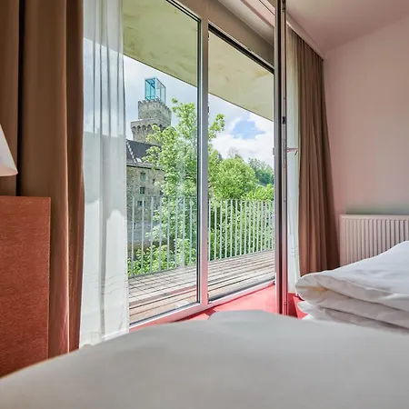 Schloss An Der Eisenstrasse