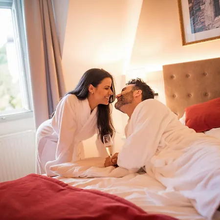 Schloss An Der Eisenstrasse فندق