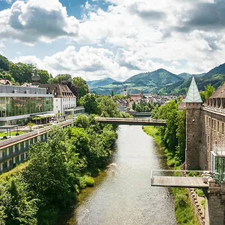 Schloss An Der Eisenstrasse