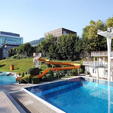 فندق Schloss An Der Eisenstrasse 4*