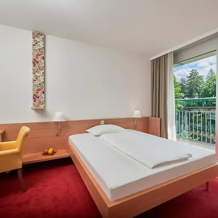 Hotel Schloss An Der Eisenstrasse