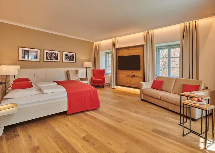 Schloss An Der Eisenstrasse Hotel