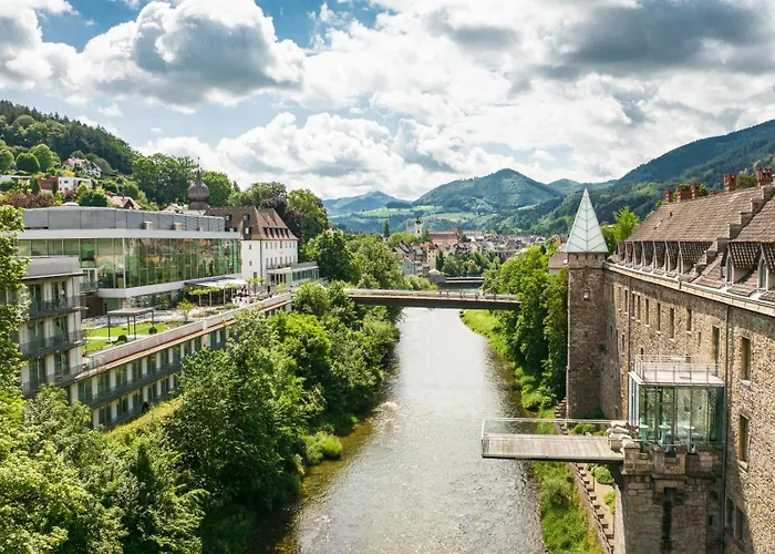 Schloss An Der Eisenstrasse