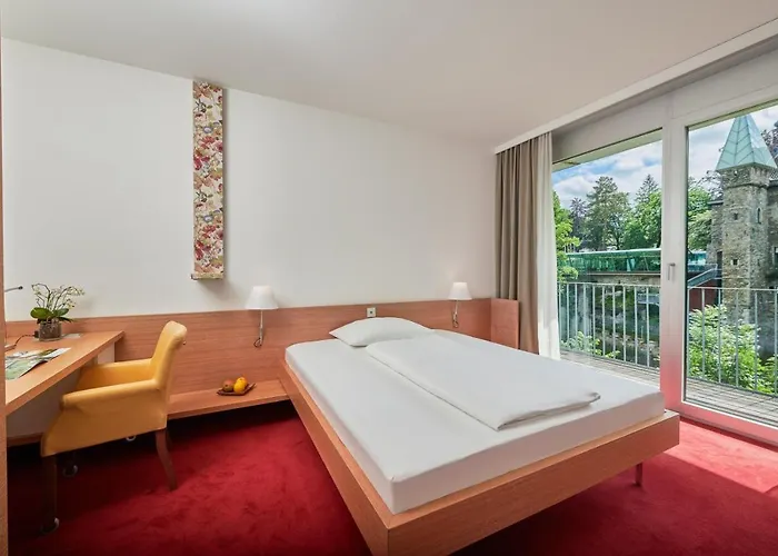 Hotel Schloss An Der Eisenstrasse